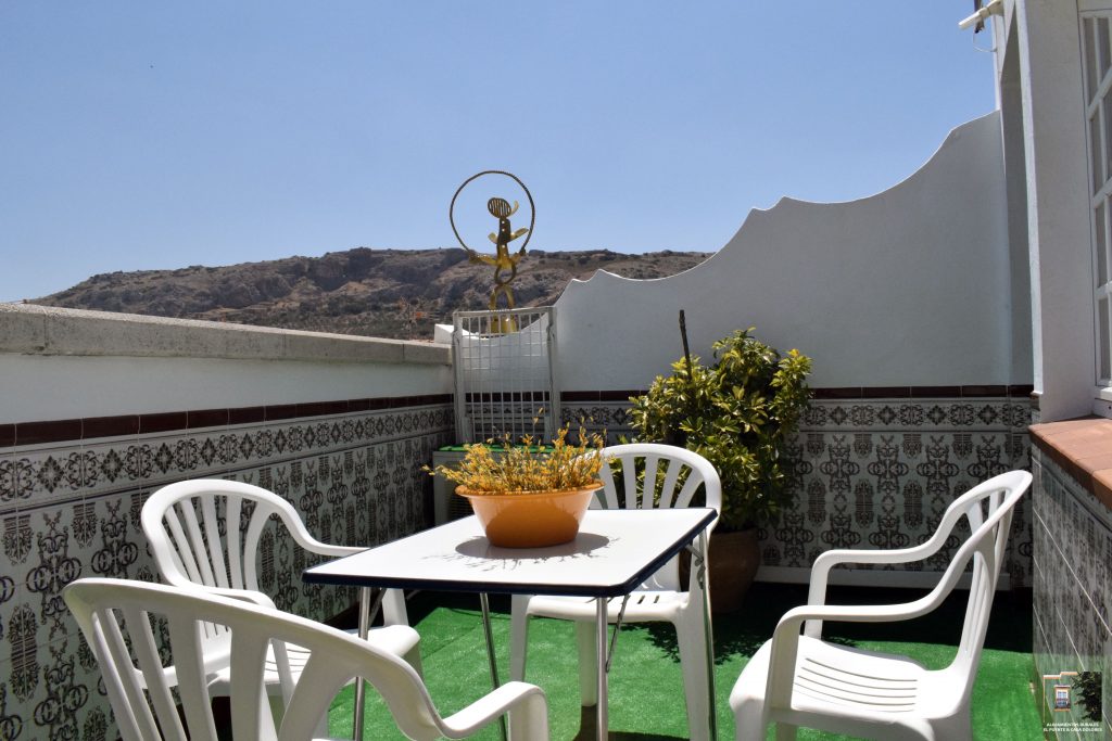 Casa Rural El Puente terraza